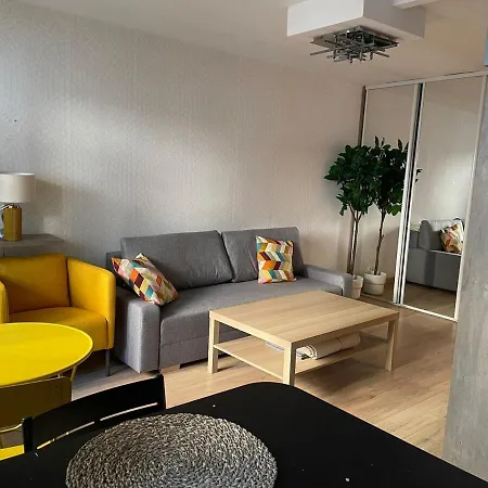 Bel Spacieux Avec Joli Balcon Arbore, Calme, Bien Situe, Centre Lejlighed *