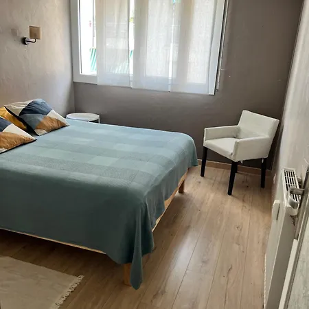 Appartement Bel Spacieux Avec Joli Balcon Arbore, Calme, Bien Situe, Centre