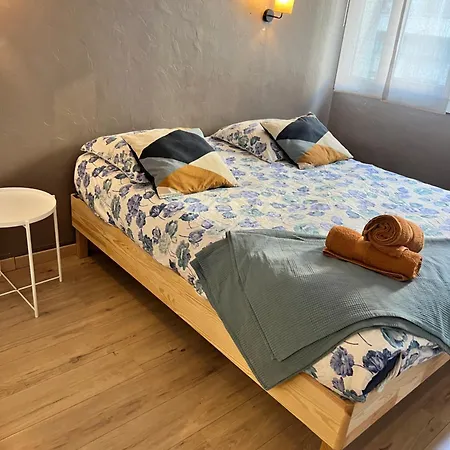 Lejlighed Bel Spacieux Avec Joli Balcon Arbore, Calme, Bien Situe, Centre *